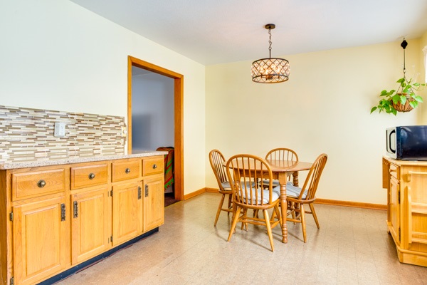19 Sunset Avenue Derry, NH 03038 - Photo 8 of 25 Gallery Image 8