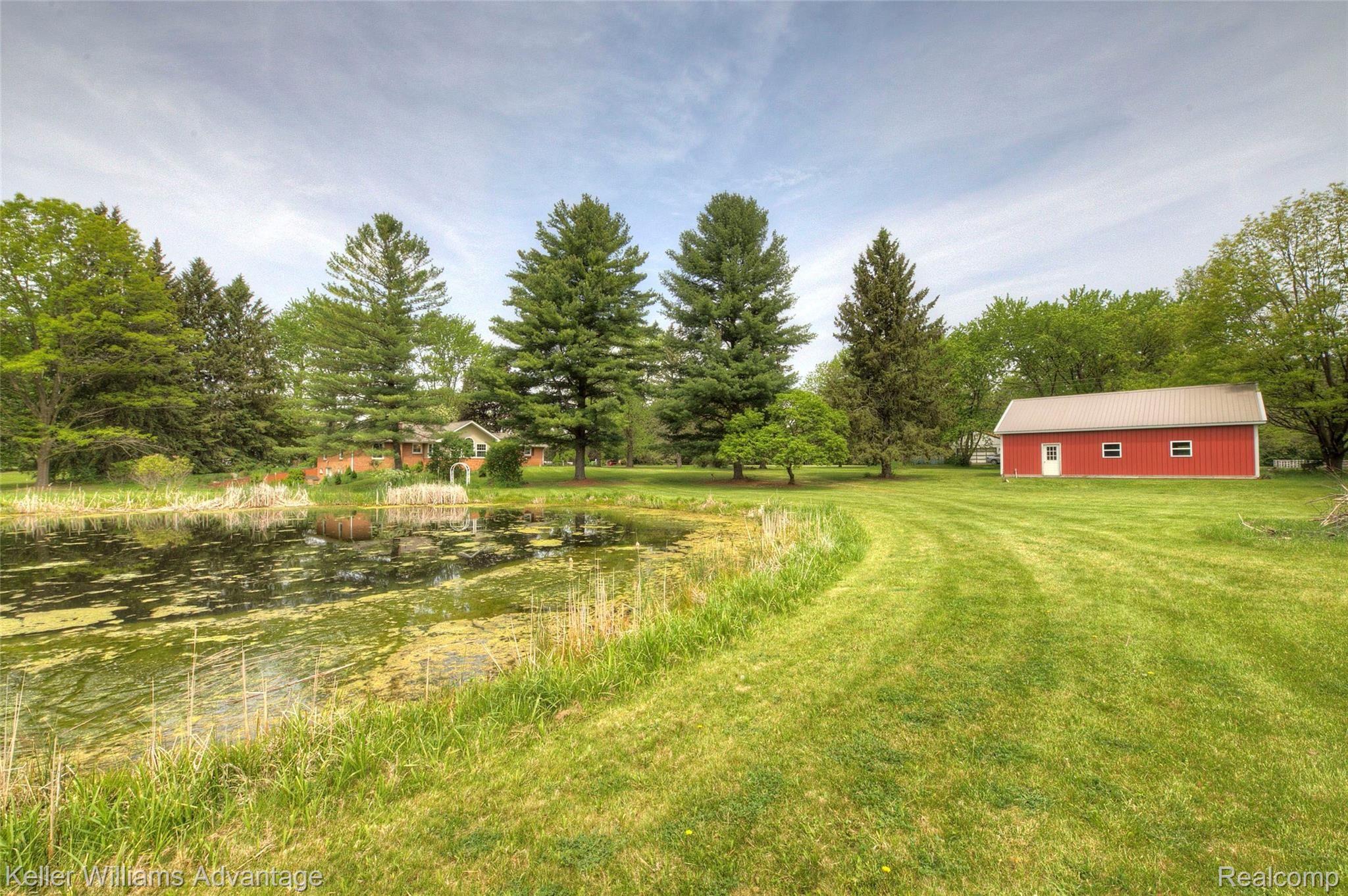 8134 Earhart Road South Lyon, MI 48178 - Photo 12 of 43 4H8A1822_3_4.jpg