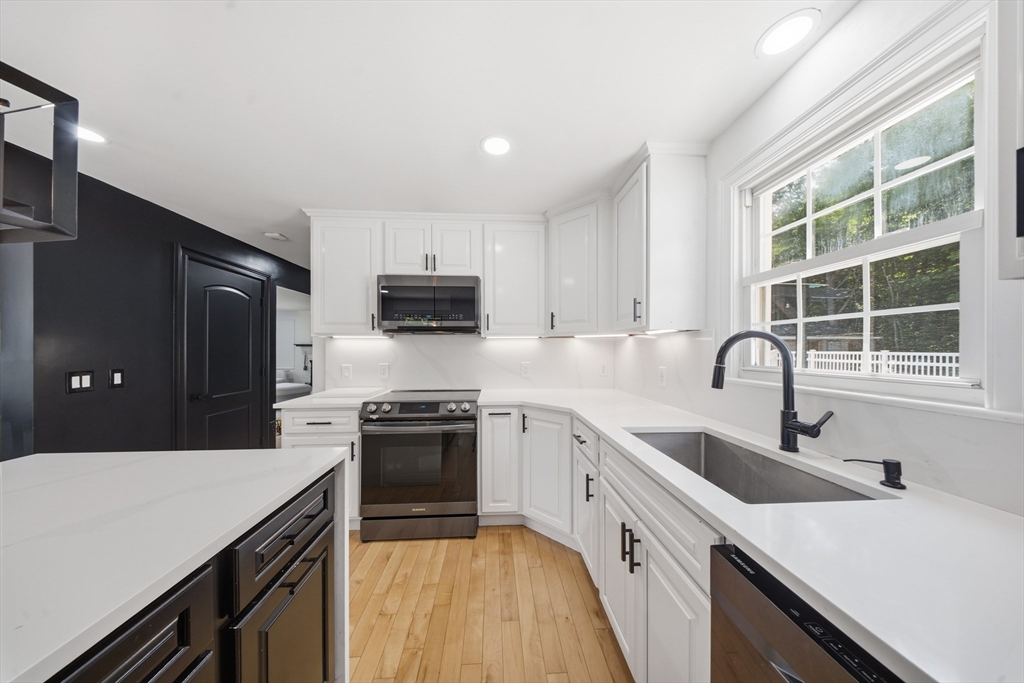 345 Pleasantdale Road Rutland, MA 01543 - Photo 7 of 40