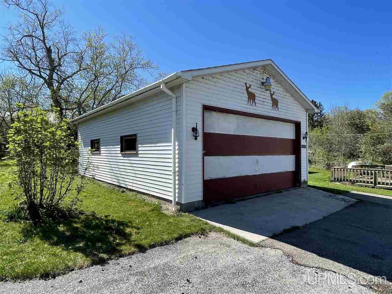 5861 Ll Road Garden, MI 49835 - Photo 2 of 18