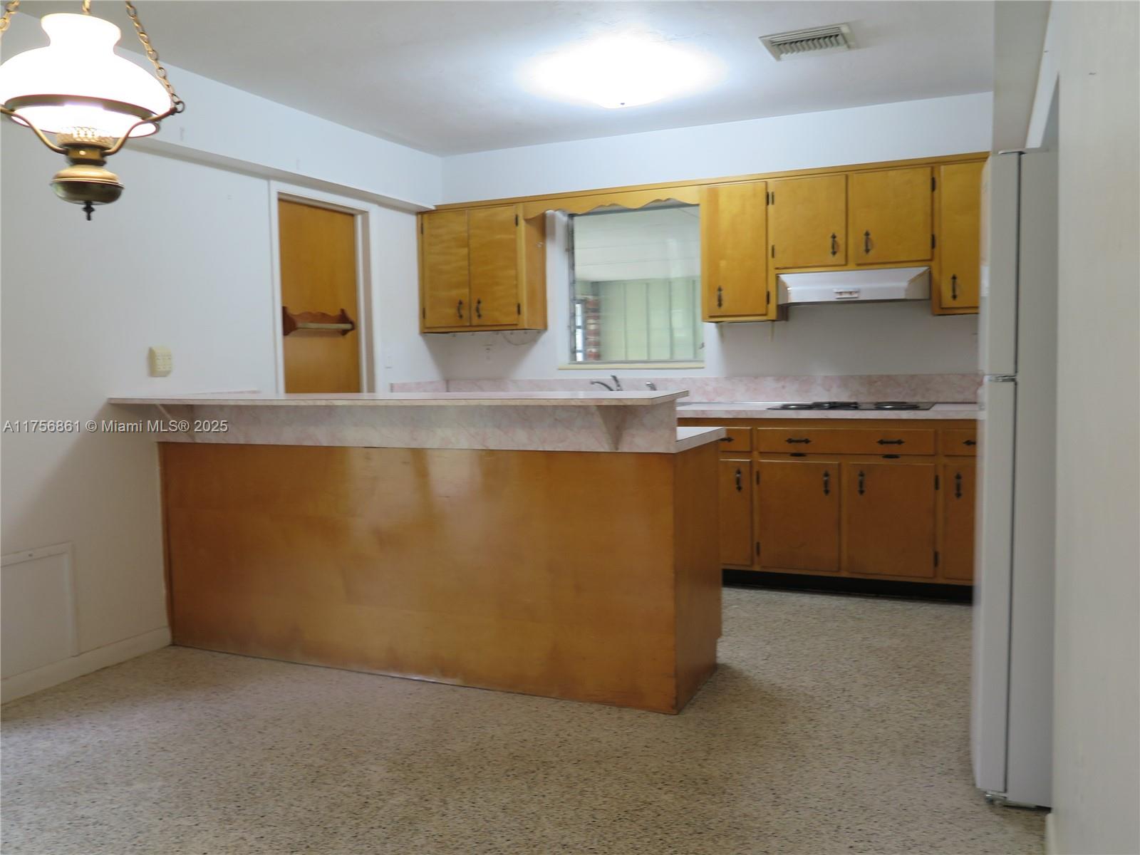 8240 Southwest 96th Street Miami, FL 33156 - Photo 20 of 32 Gallery Image 20