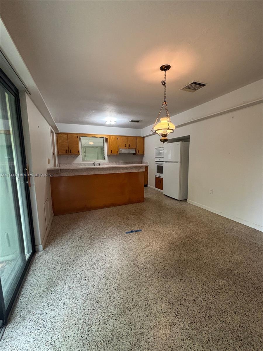 8240 Southwest 96th Street Miami, FL 33156 - Photo 21 of 32 Gallery Image 21