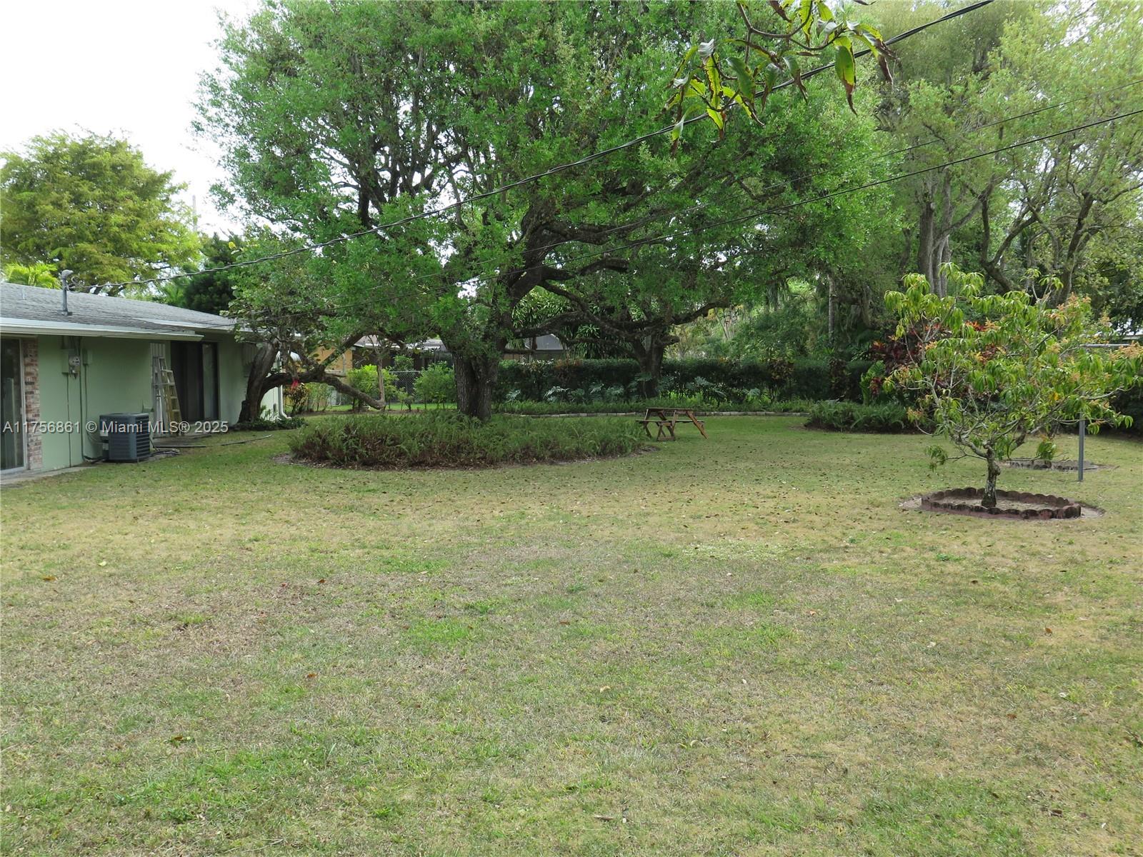 8240 Southwest 96th Street Miami, FL 33156 - Photo 5 of 32 Gallery Image 5
