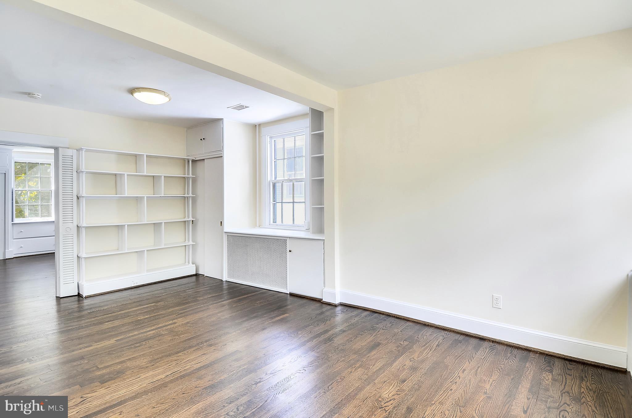 3305 Woodley Road Northwest Washington, DC 20008 - Photo 16 of 30 Den/Library