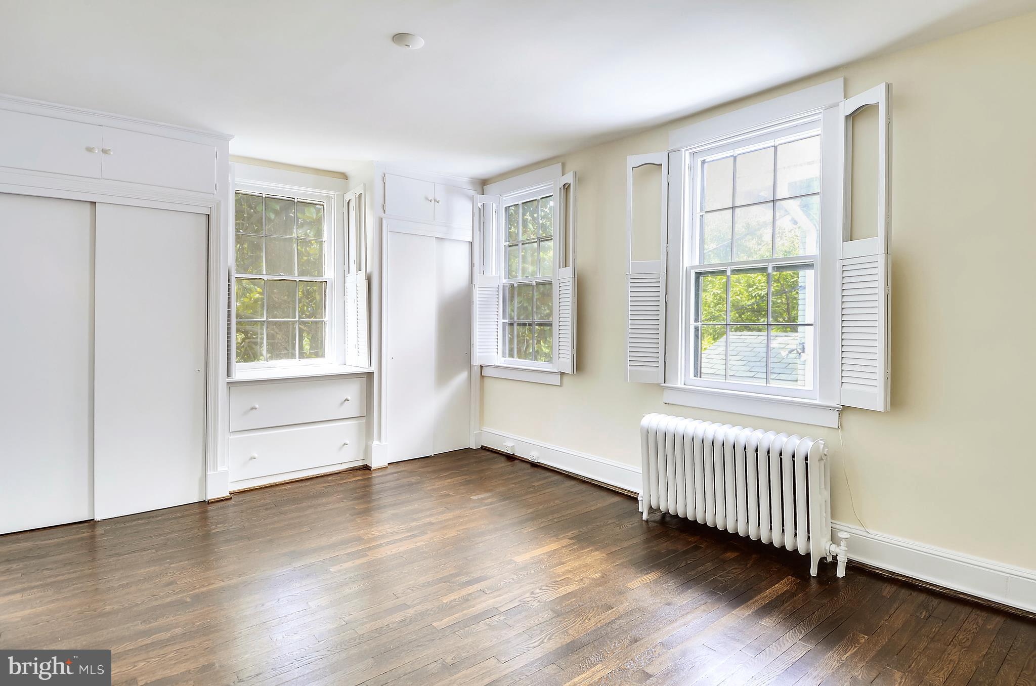 3305 Woodley Road Northwest Washington, DC 20008 - Photo 17 of 30 Bedroom (Master)