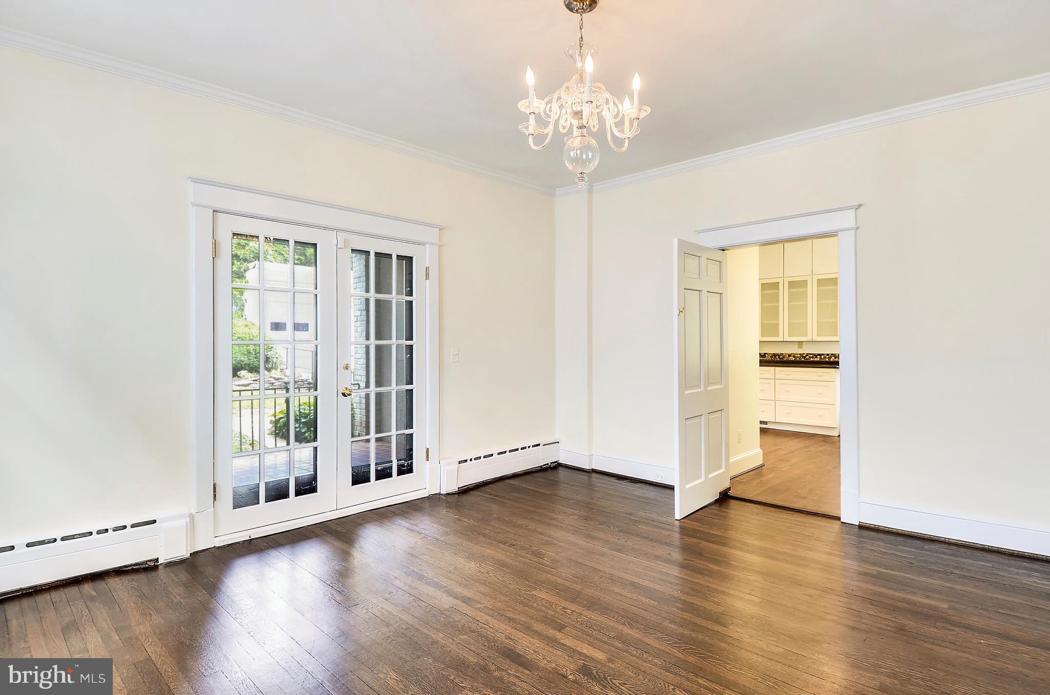 3305 Woodley Road Northwest Washington, DC 20008 - Photo 6 of 30 Dining Room