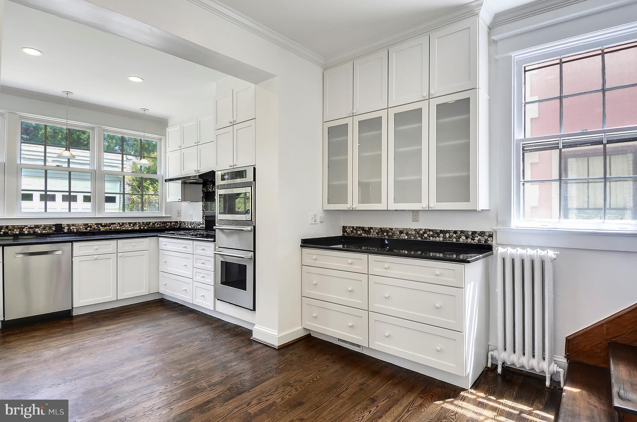 3305 Woodley Road Northwest Washington, DC 20008 - Photo 8 of 30 Table space kitchen