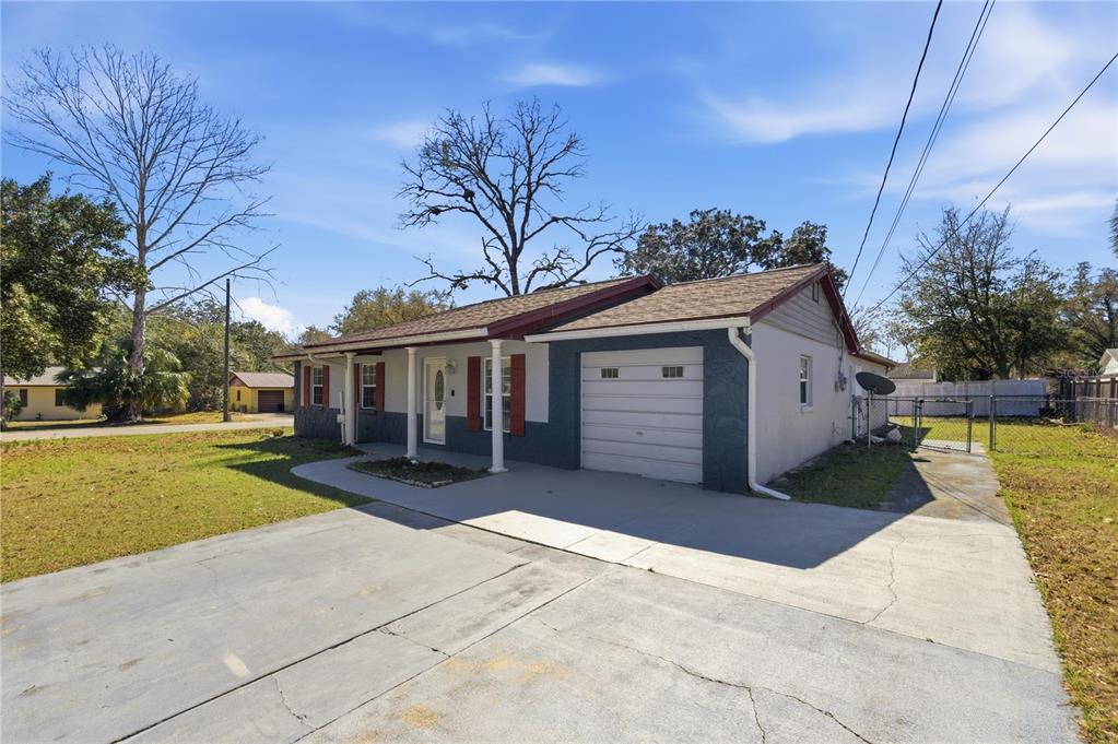 2400 Northeast 37th Street Ocala, FL 34479 - Photo 3 of 30