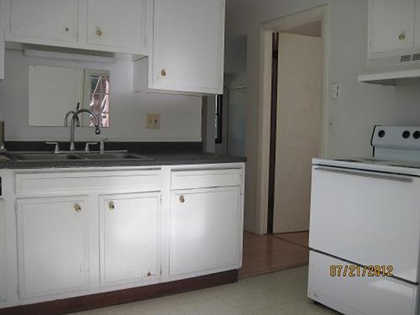 81 Old Amherst Road Belchertown, MA 01007 - Photo 4 of 7