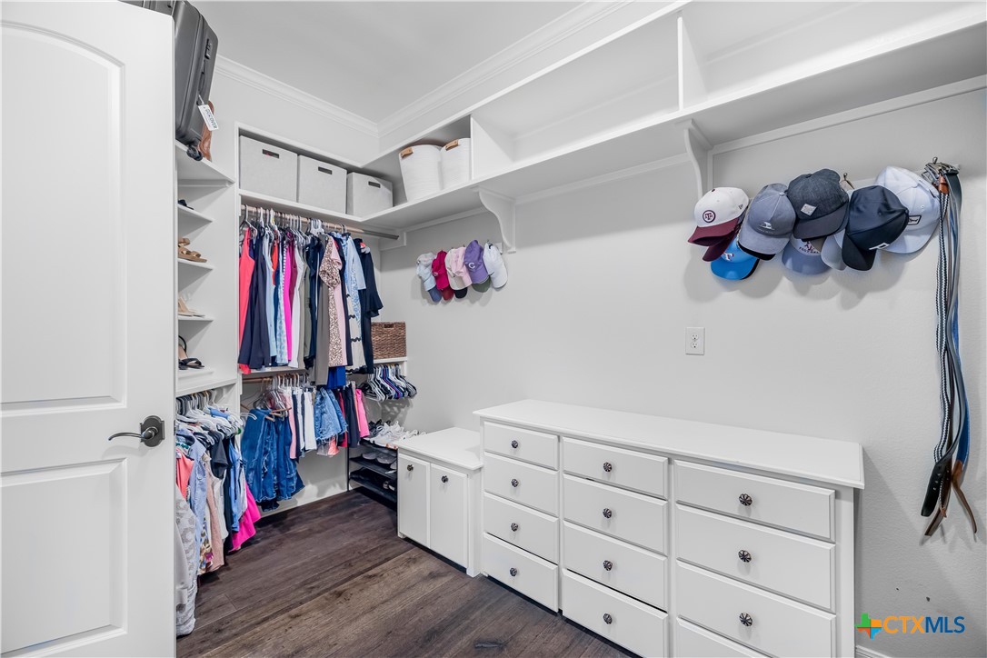 448 Champlain Street Victoria, TX 77905 - Photo 28 of 48 Primary Closet
