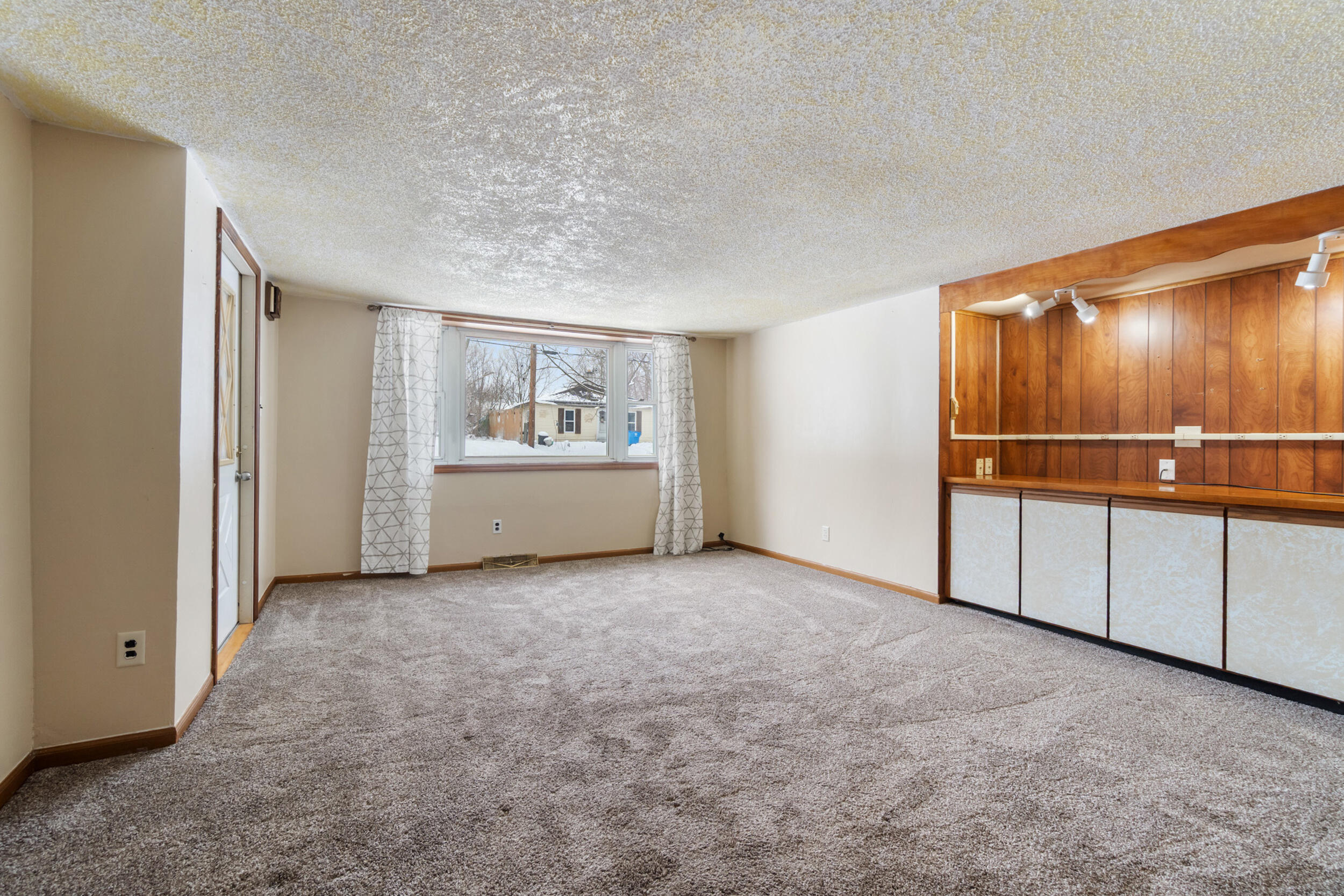 2942 Whitlock Road Jackson, MI 49202 - Photo 4 of 42 11_2942 whitlock rd jackson mi - 00028