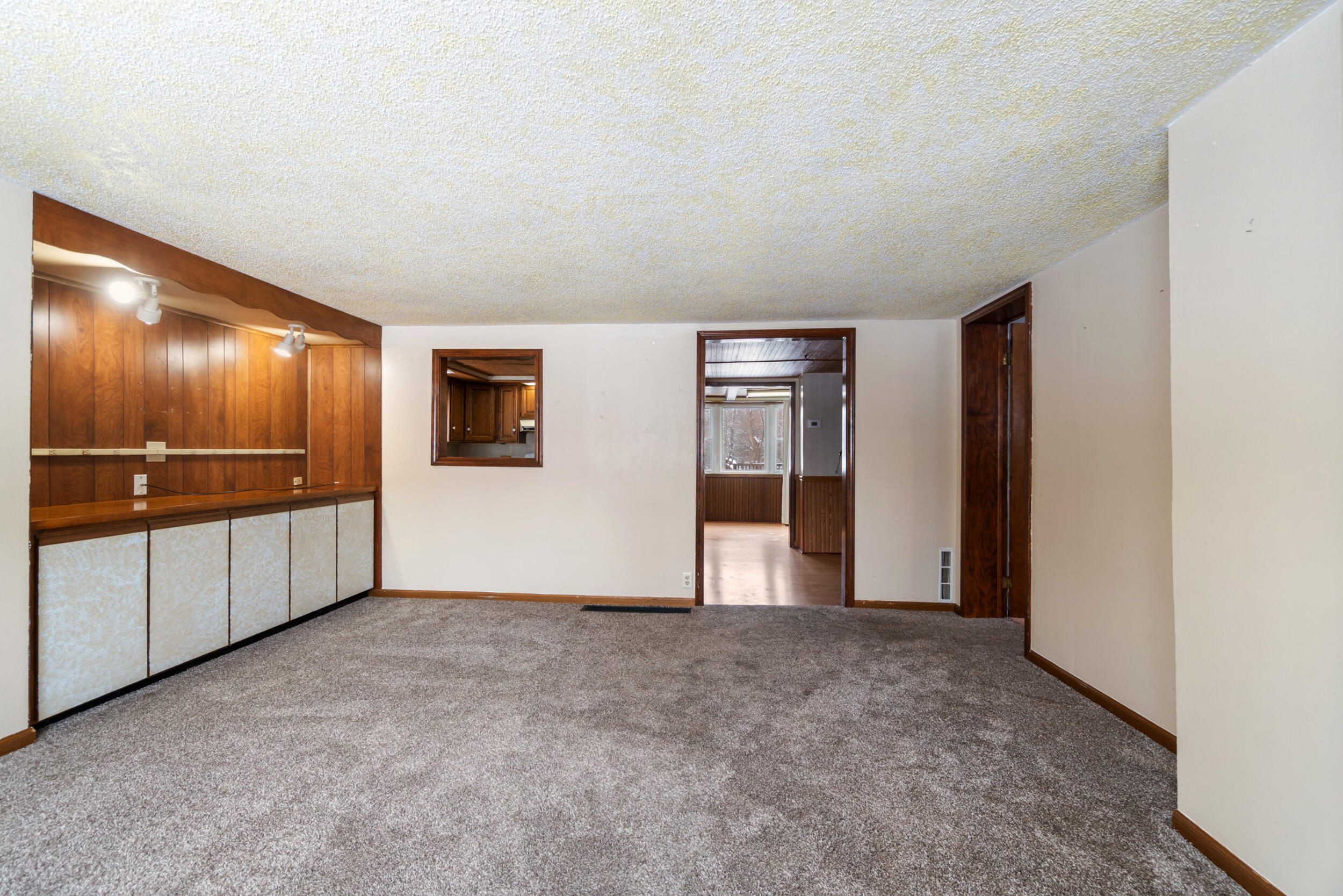 2942 Whitlock Road Jackson, MI 49202 - Photo 7 of 42 8_2942 whitlock rd jackson mi - 00024