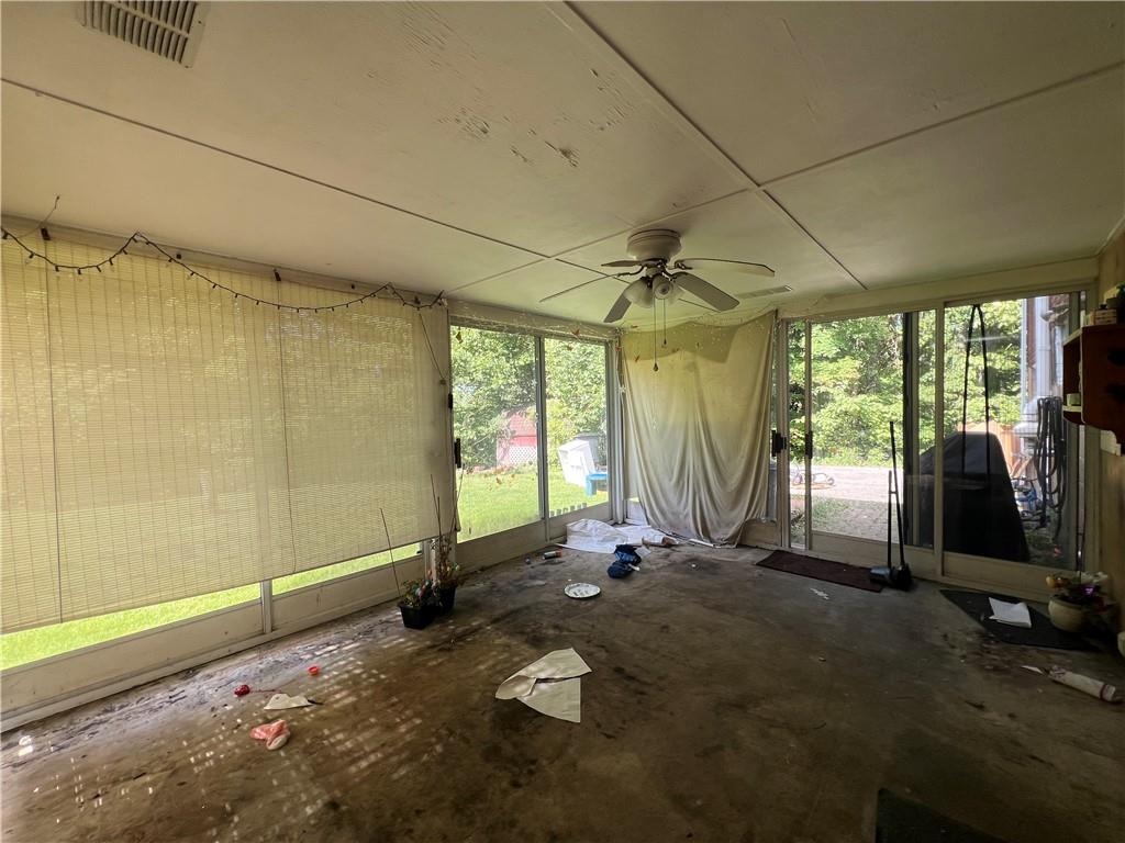 350 Colonial Manor Road Irwin, PA 15642 - Photo 23 of 33 Gallery Image 23