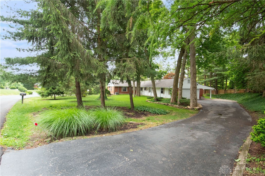 238 Towerview Road Dayton, OH 45429 - Photo 2 of 25