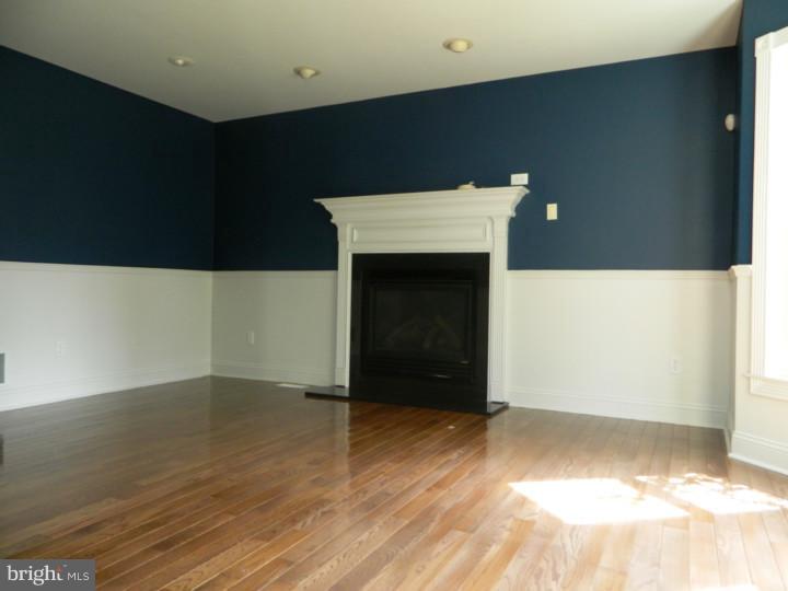 106 Cedar Road Pittsgrove, NJ 08318 - Photo 4 of 17 Living Room