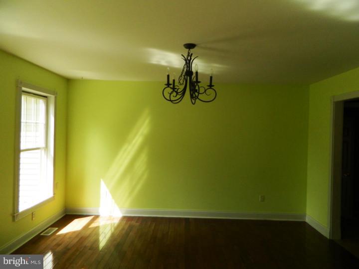 106 Cedar Road Pittsgrove, NJ 08318 - Photo 6 of 17 Dining Room