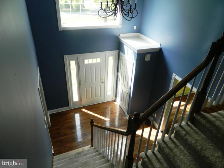106 Cedar Road Pittsgrove, NJ 08318 - Photo 8 of 17 Foyer