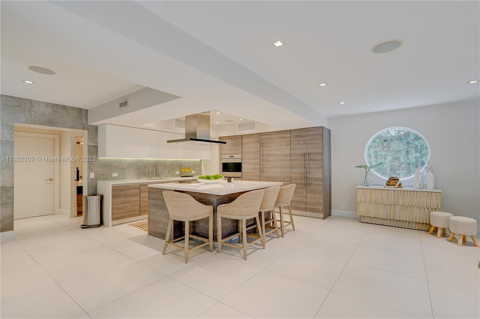 4180 Alton Road Miami Beach, FL 33140 - Photo 13 of 70