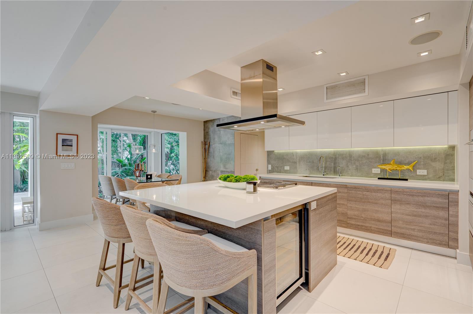 4180 Alton Road Miami Beach, FL 33140 - Photo 18 of 70