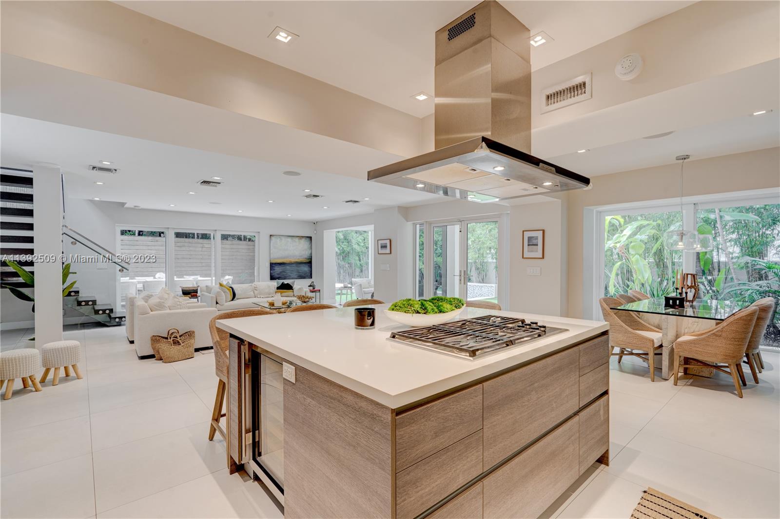 4180 Alton Road Miami Beach, FL 33140 - Photo 19 of 70