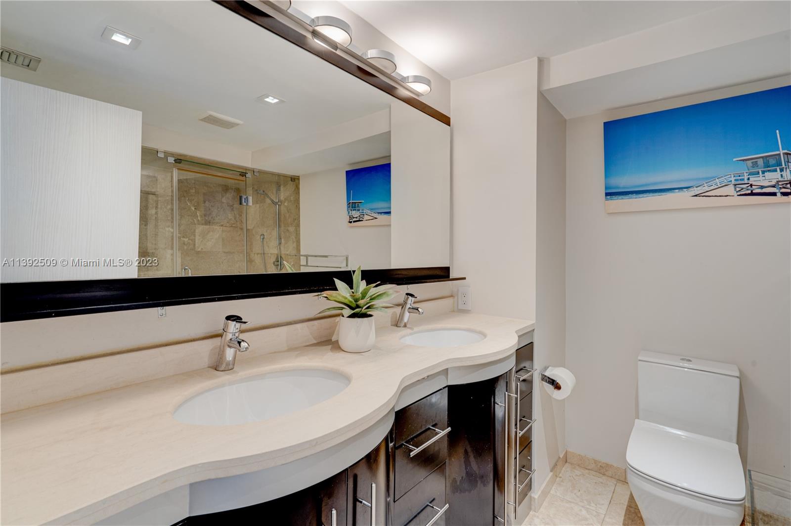 4180 Alton Road Miami Beach, FL 33140 - Photo 33 of 70 2nd bathroom