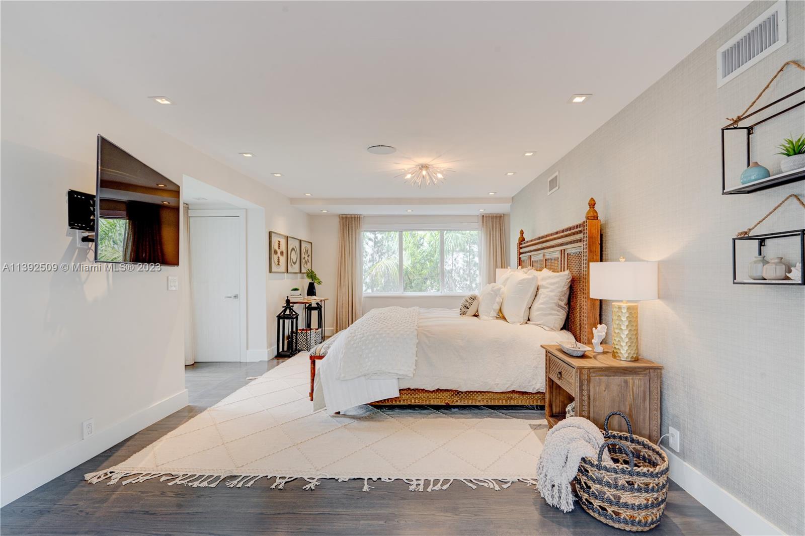 4180 Alton Road Miami Beach, FL 33140 - Photo 45 of 70 Primary bedroom