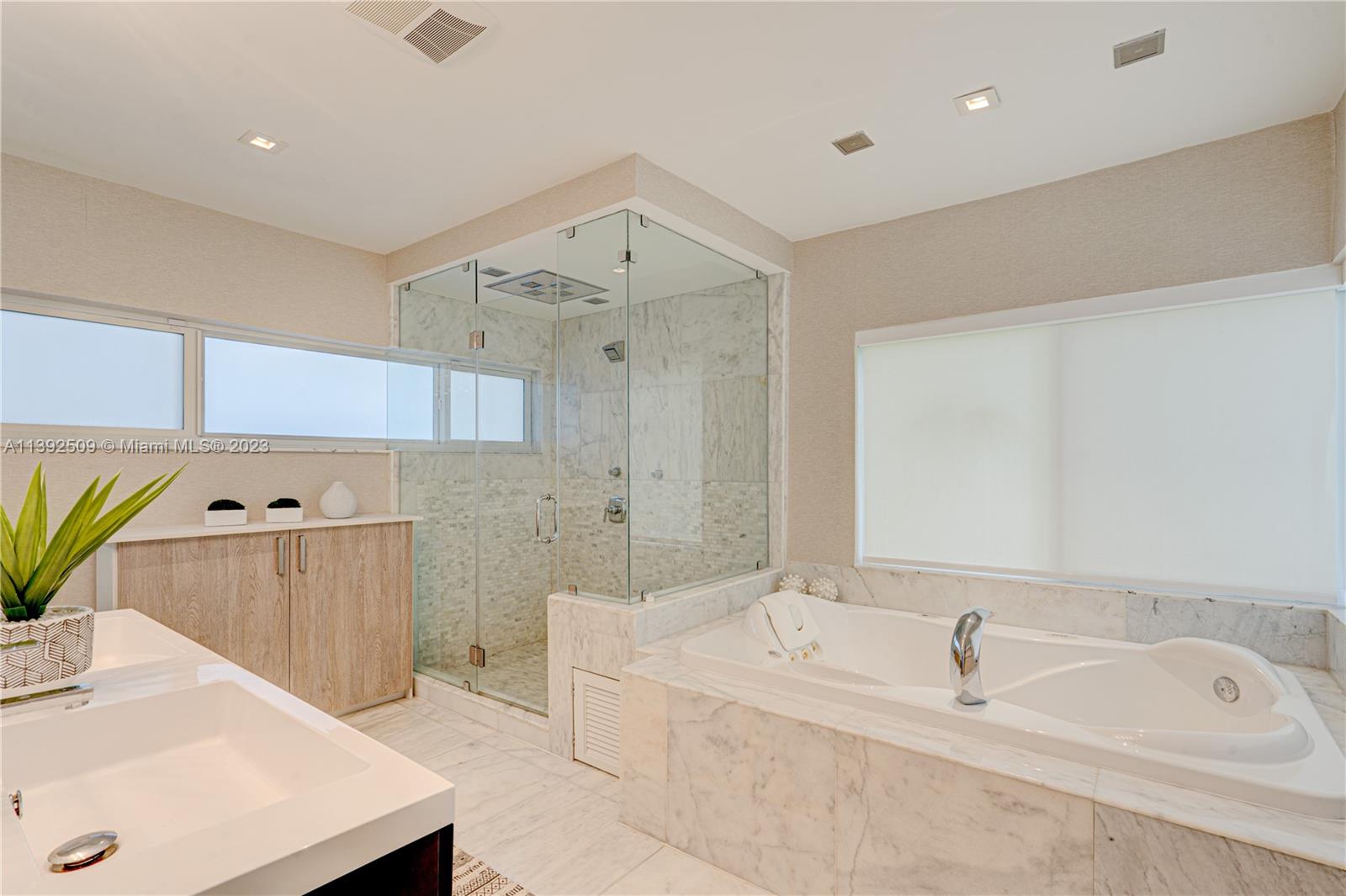 4180 Alton Road Miami Beach, FL 33140 - Photo 50 of 70 Primary bathroom