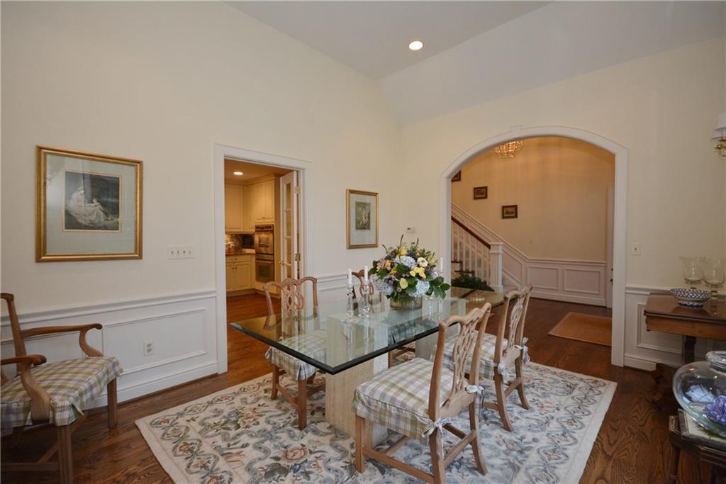 207 Hunt Road Pittsburgh, PA 15215 - Photo 11 of 25 Gallery Image 11