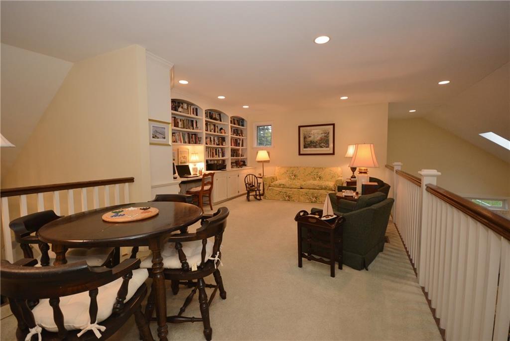207 Hunt Road Pittsburgh, PA 15215 - Photo 12 of 25 Gallery Image 12