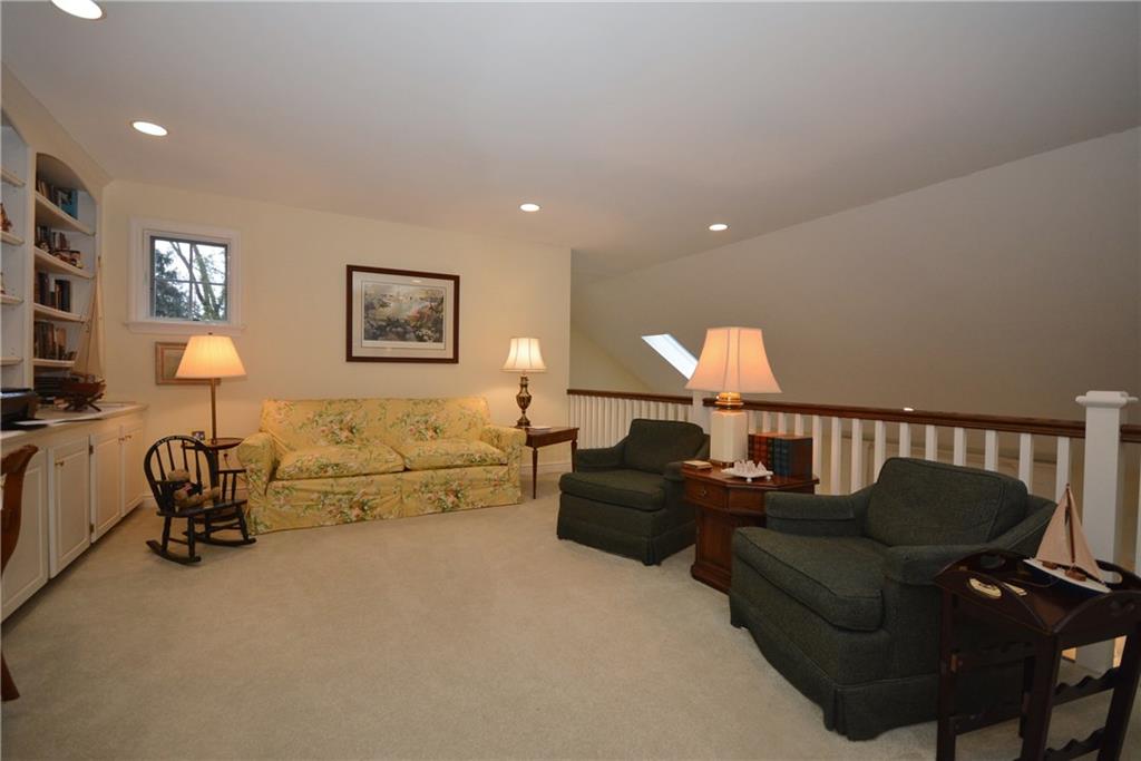 207 Hunt Road Pittsburgh, PA 15215 - Photo 13 of 25 Gallery Image 13