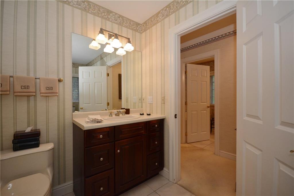 207 Hunt Road Pittsburgh, PA 15215 - Photo 16 of 25 Gallery Image 16