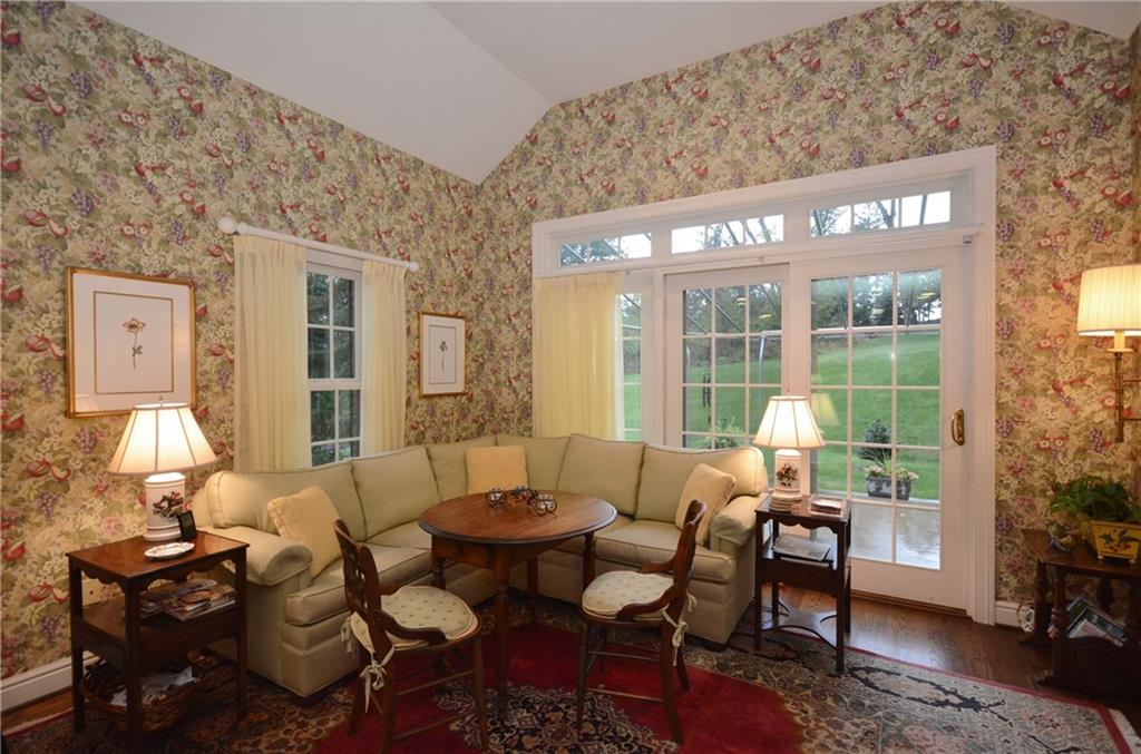207 Hunt Road Pittsburgh, PA 15215 - Photo 8 of 25 Gallery Image 8