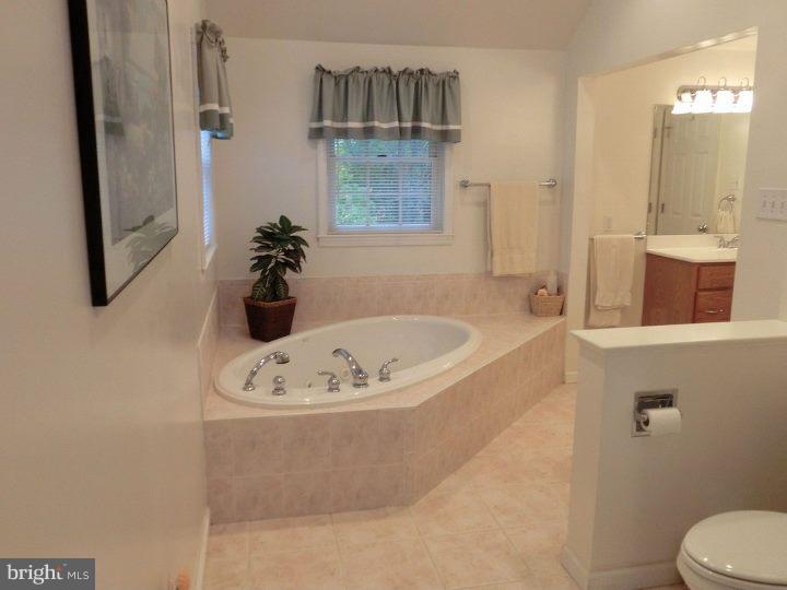 302 Valley Forge Road Cinnaminson, NJ 08077 - Photo 16 of 25 Master Bathroom