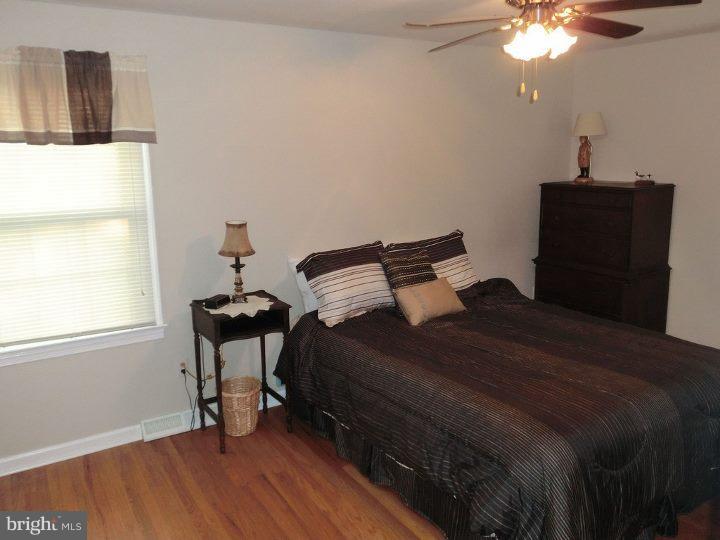 302 Valley Forge Road Cinnaminson, NJ 08077 - Photo 19 of 25 Bedroom 2