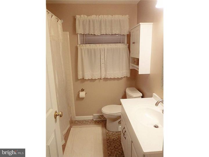 302 Valley Forge Road Cinnaminson, NJ 08077 - Photo 22 of 25 Bathroom