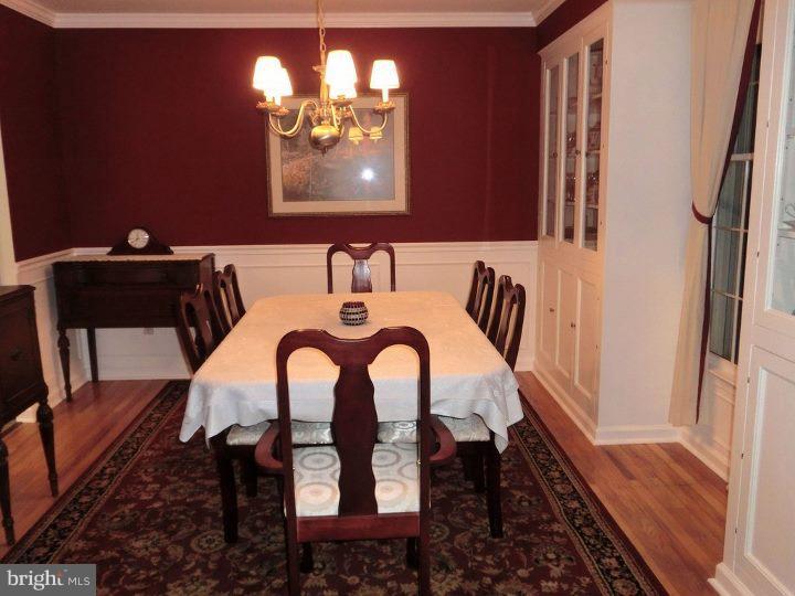 302 Valley Forge Road Cinnaminson, NJ 08077 - Photo 6 of 25 Dining Room