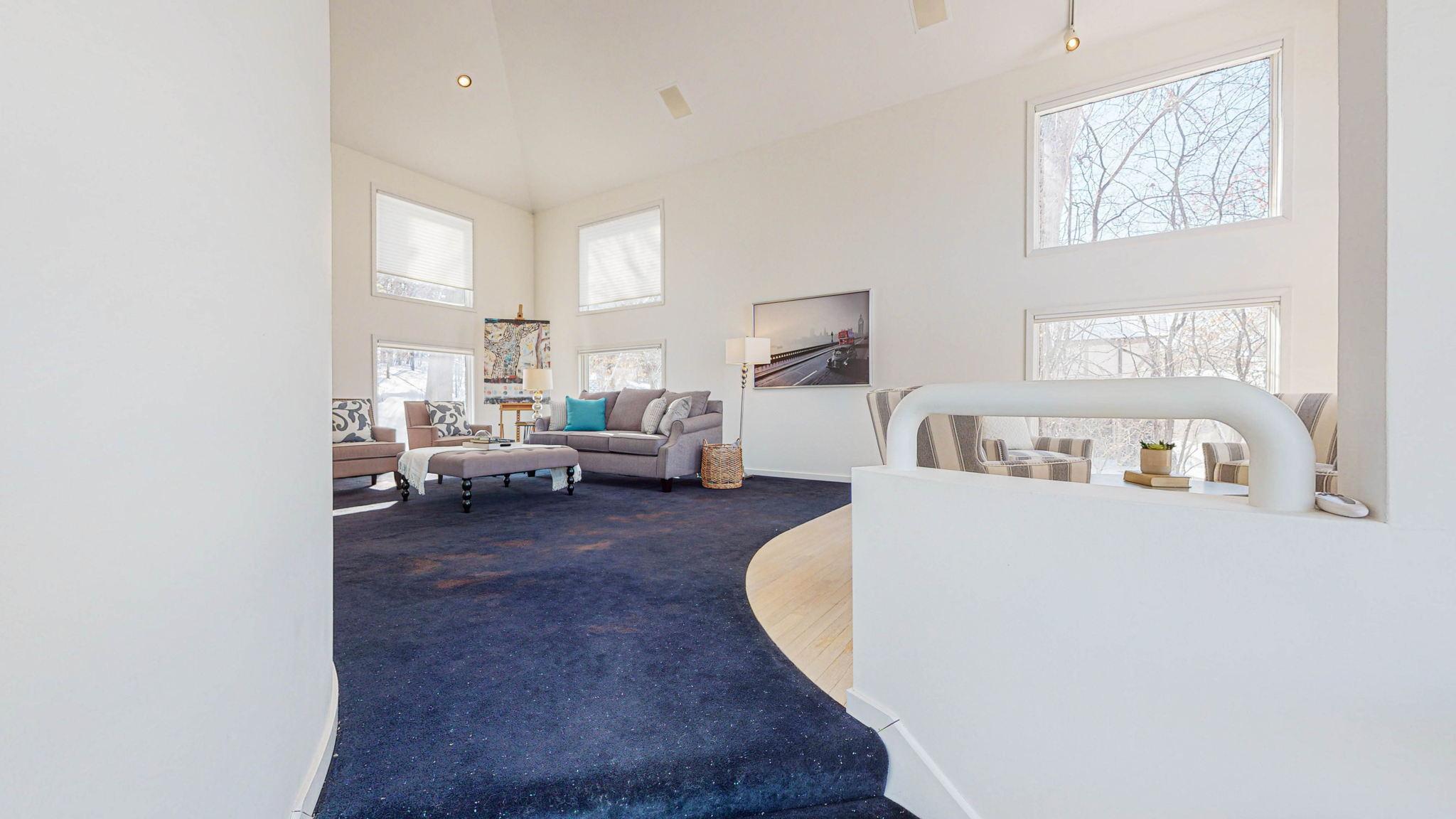 8009 Telegraph Road Bloomington, MN 55438 - Photo 4 of 43 Gallery Image 4