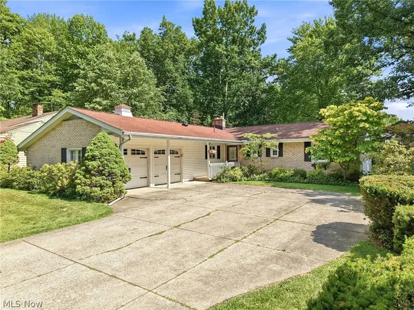 $274,900 | 8564 Squires Lane Northeast, Warren, OH 44484