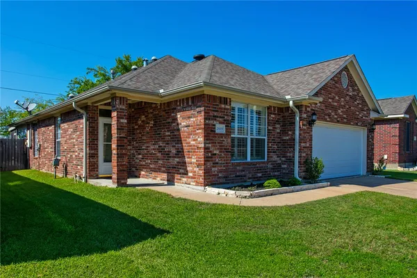 $299,000 | 2619 Trophy Drive, Bryan, TX 77802