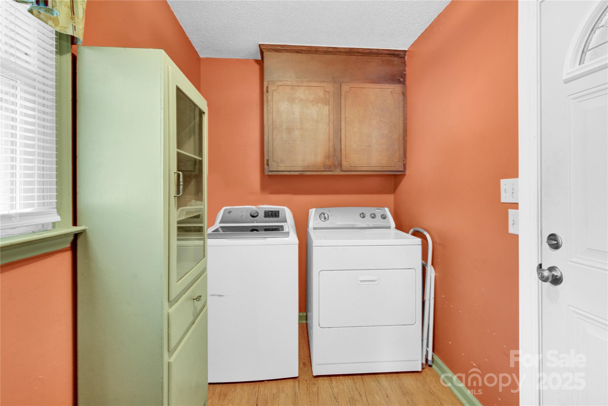841 Knowles Drive Dallas, NC 28034 - Photo 21 of 46 a utility room with dryer and washer