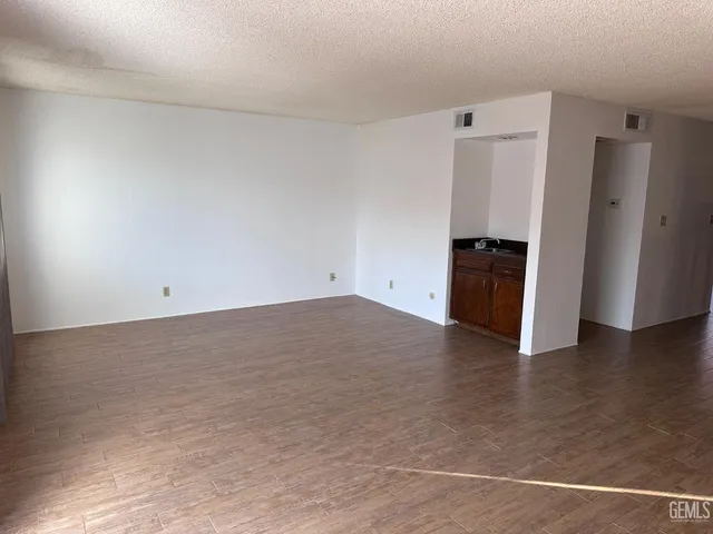 $195,000 | Undisclosed Address, Bakersfield, CA 93306
