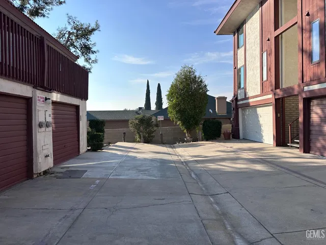 $195,000 | Undisclosed Address, Bakersfield, CA 93306