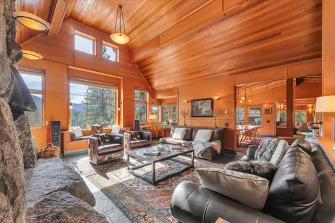 $3,899,000 | 260 Laura Knight, Truckee, CA 96161