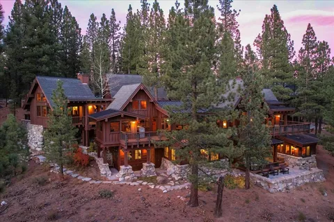 $3,899,000 | 260 Laura Knight, Truckee, CA 96161