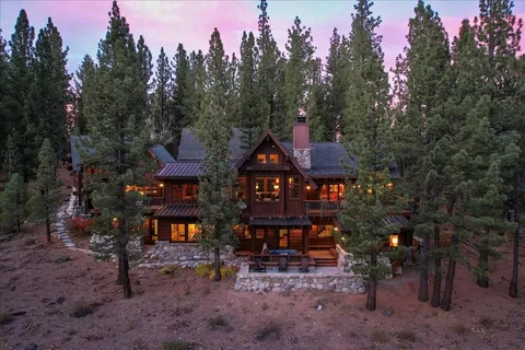 $3,899,000 | 260 Laura Knight, Truckee, CA 96161