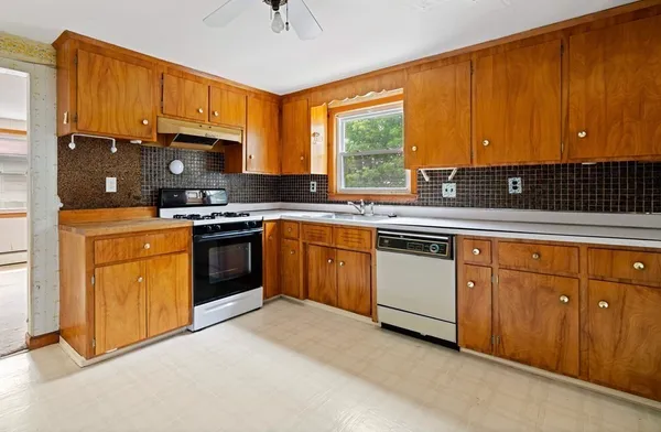 $499,000 | 99 Chesterfield Street, Boston, MA 02136