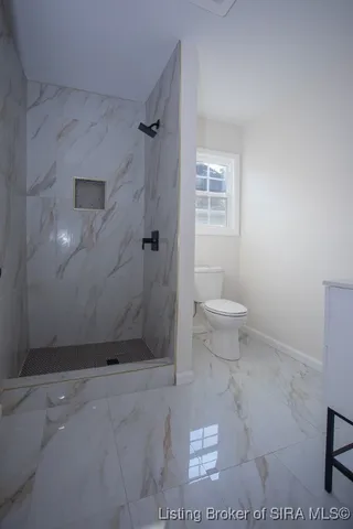 $299,900 | 1809 East Oak Street, New Albany, IN 47150