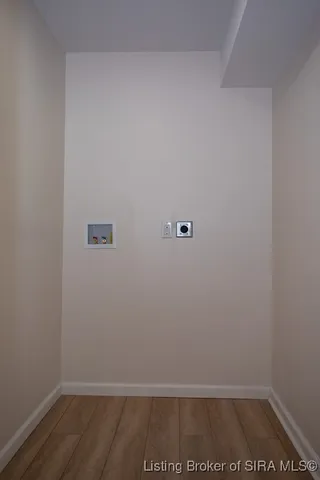 $299,900 | 1809 East Oak Street, New Albany, IN 47150