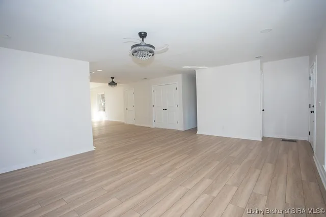 $299,900 | 1809 East Oak Street, New Albany, IN 47150