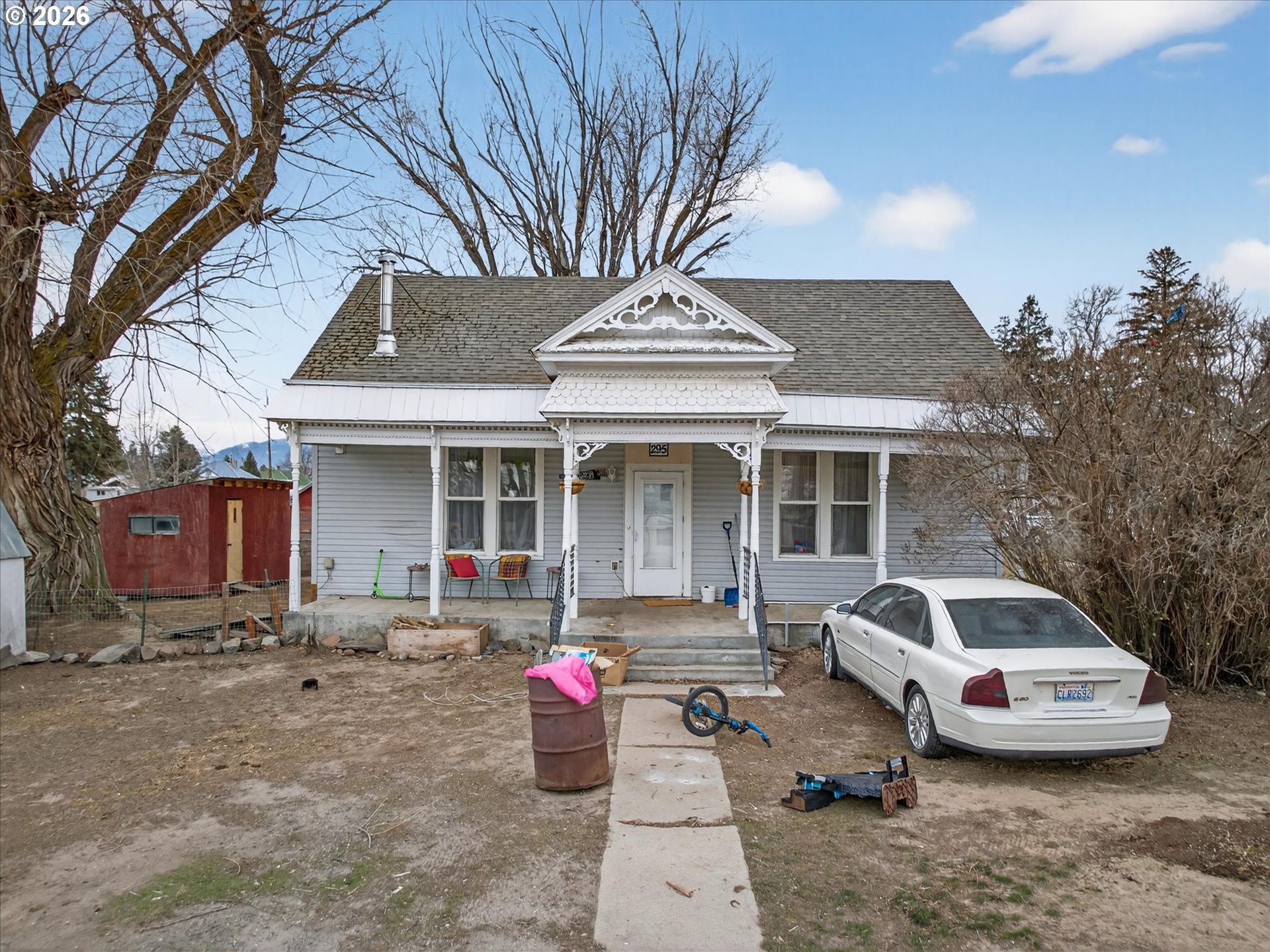 295 E Street North Powder, OR 97867 - Photo 11 of 12 a front view of a house with parking space